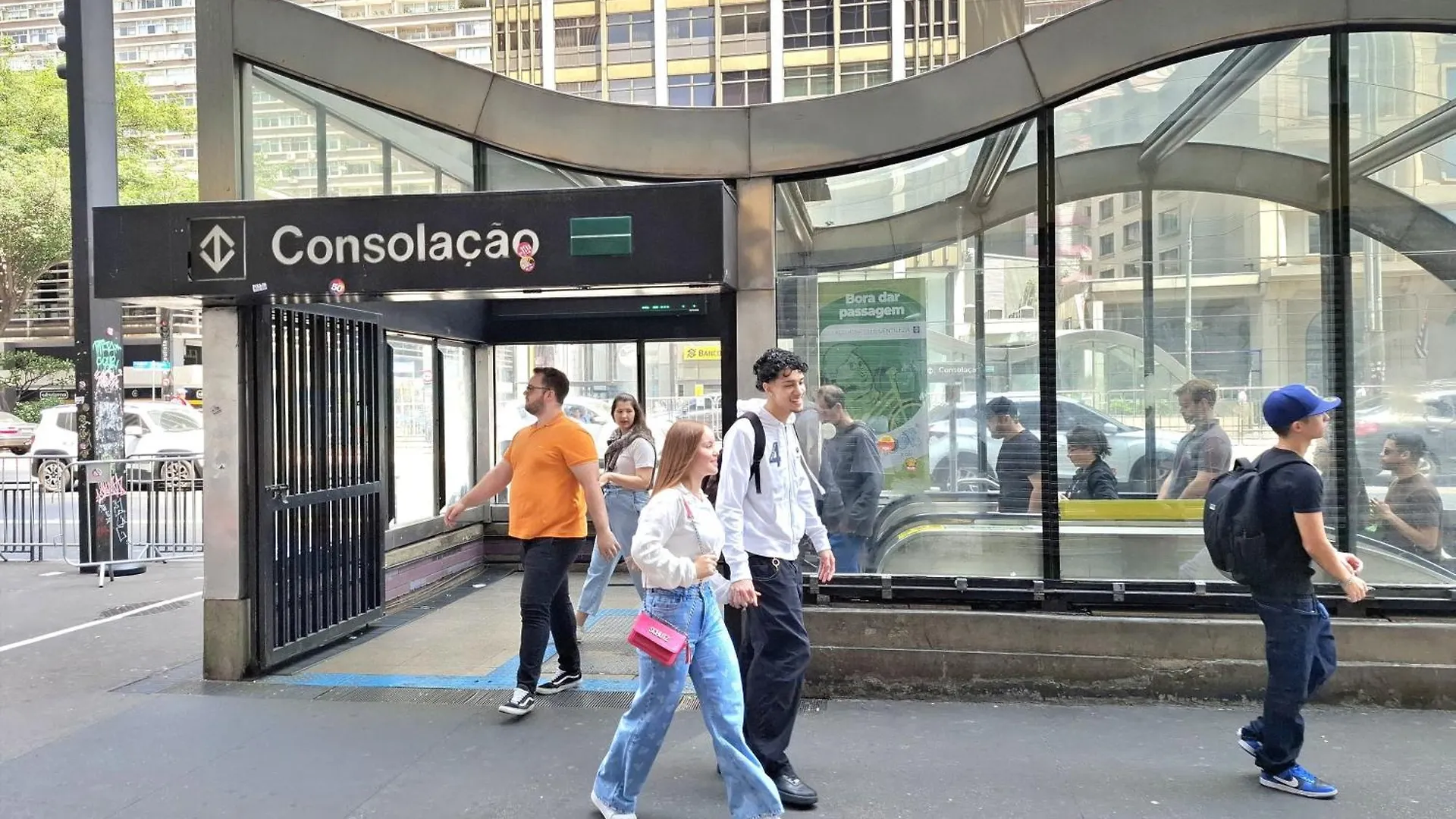 Ap 709 - A Poucos Passos Da Avenida Paulista! Apartamento São Paulo Brasil