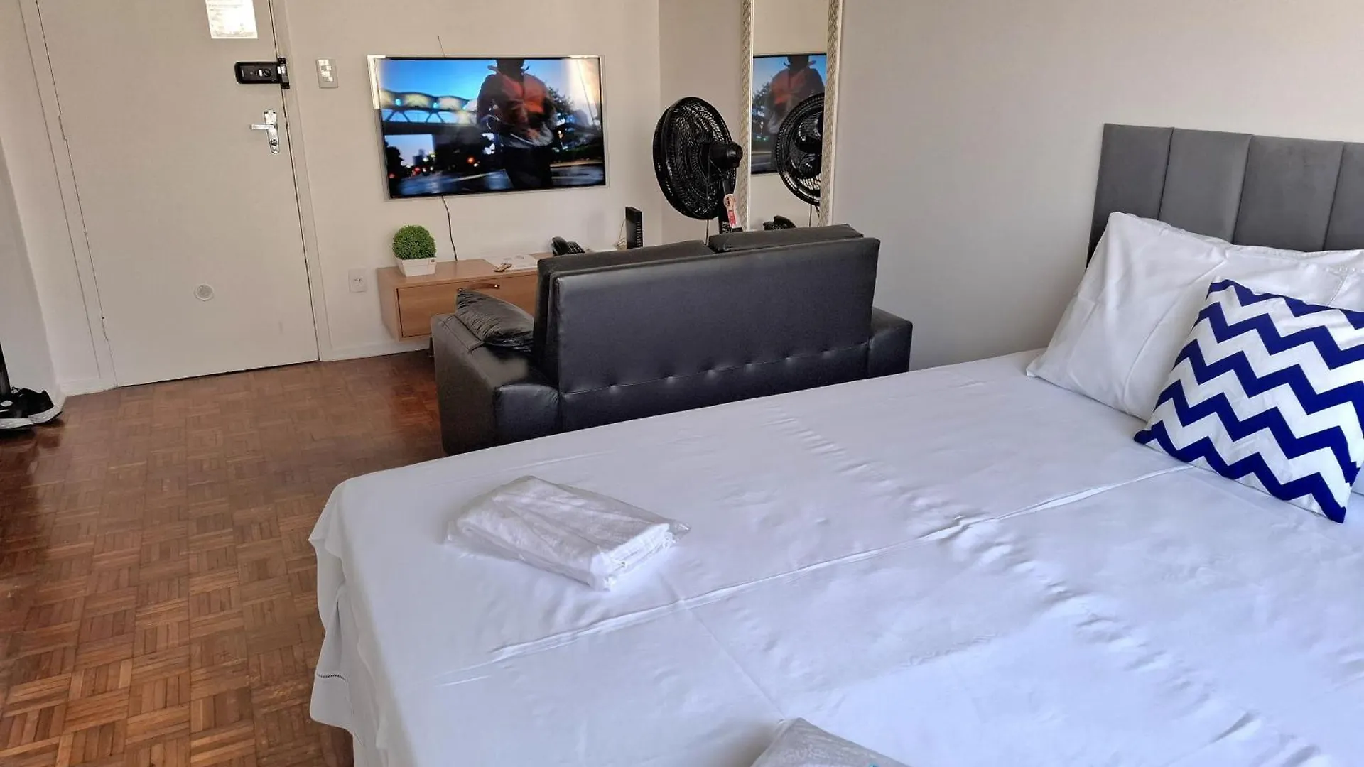 Ap 709 - A Poucos Passos Da Avenida Paulista! Apartamento São Paulo